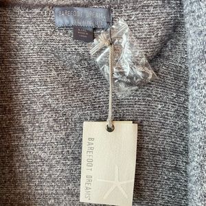 Barefoot Dreams L/XL sweater blue/grey